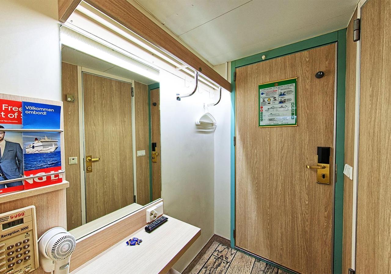 Hotel Viking Line Ferry Viking Cinderella - One-Way Journey From Stockholm To Helsinki Chambre photo